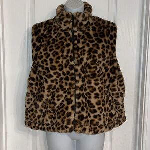 Birch & Stone leopard vest front pockets